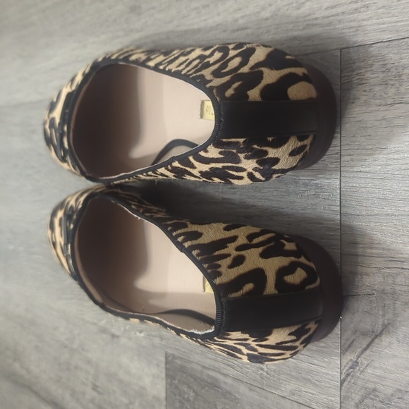Louise et Cie Calf Hair Animal Print Flats NWOT - Picture 5 of 9